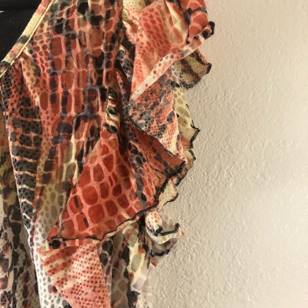 Love Rocks Ruffle Sleeves open back size L - Picture 3 of 6